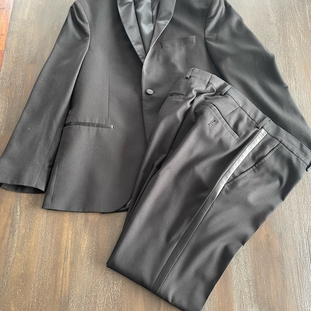 Kenneth Cole Reaction Black Tuxedo